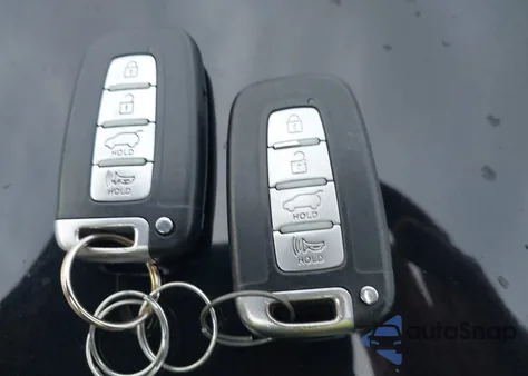 2013 Hyundai Tucson Limited z USA, uszkodzony, nr VIN KM8JUCAC7DU689919